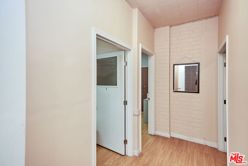 2551 Beverly Boulevard B Property Photo 7