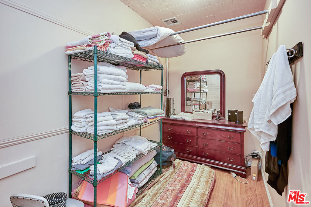 2551 Beverly Boulevard B Property Photo 10