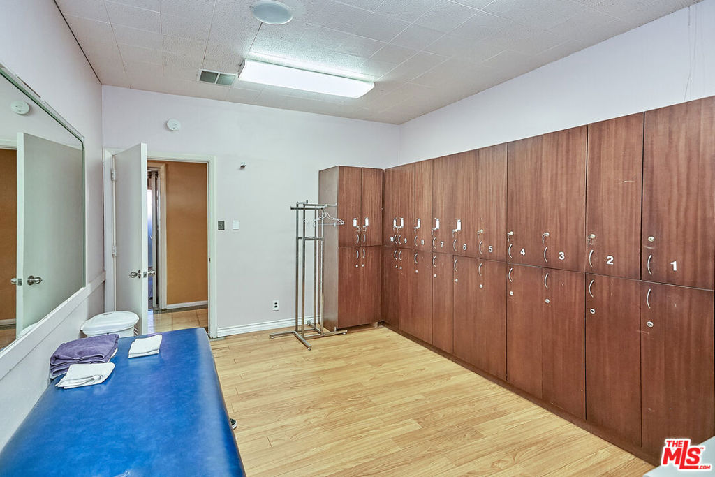 2551 Beverly Boulevard B Property Photo 11