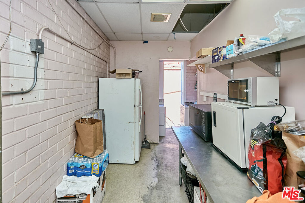 2551 Beverly Boulevard B Property Photo 15