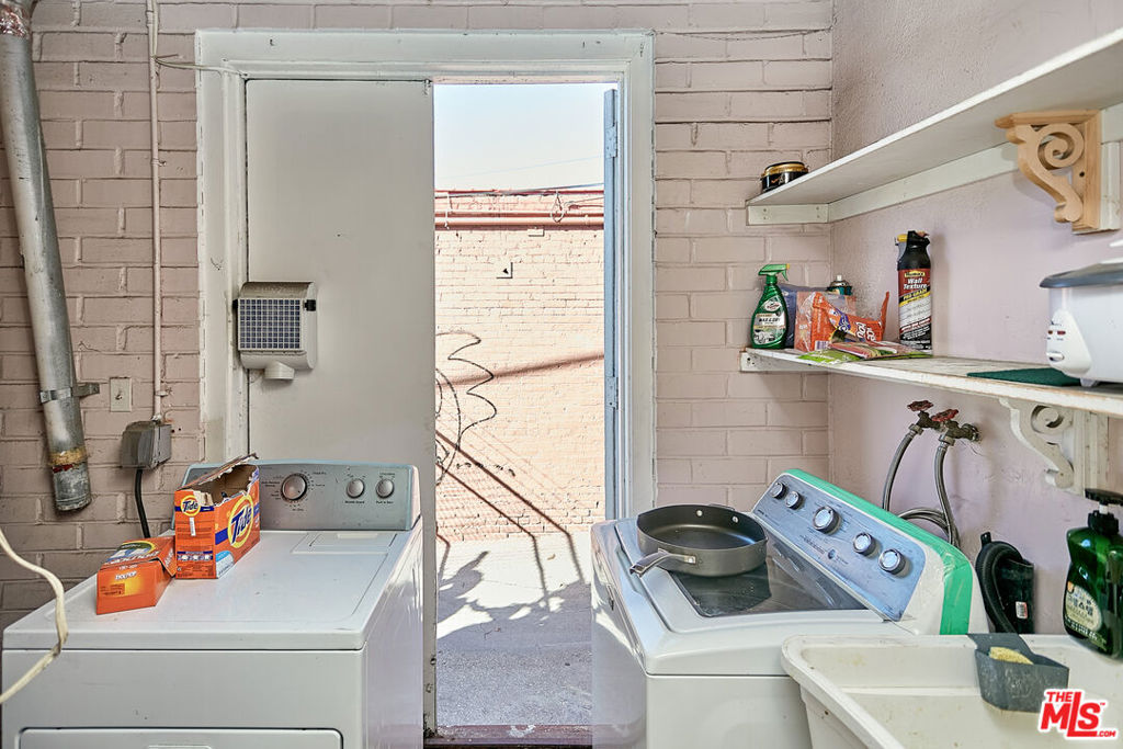 2551 Beverly Boulevard B Property Photo 16