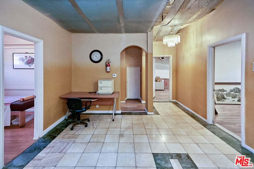 2551 Beverly Boulevard B Property Photo 28
