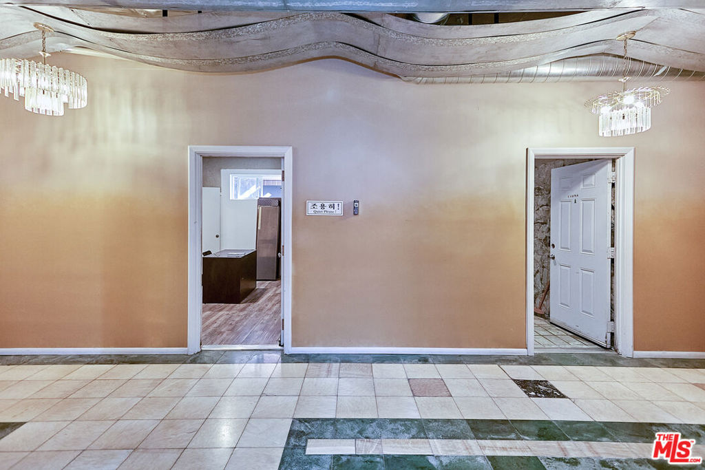 2551 Beverly Boulevard B Property Photo 30