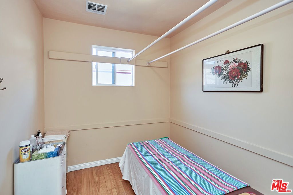 2551 Beverly Boulevard B Property Photo 31