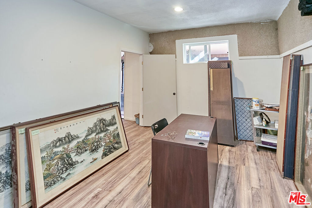 2551 Beverly Boulevard B Property Photo 33