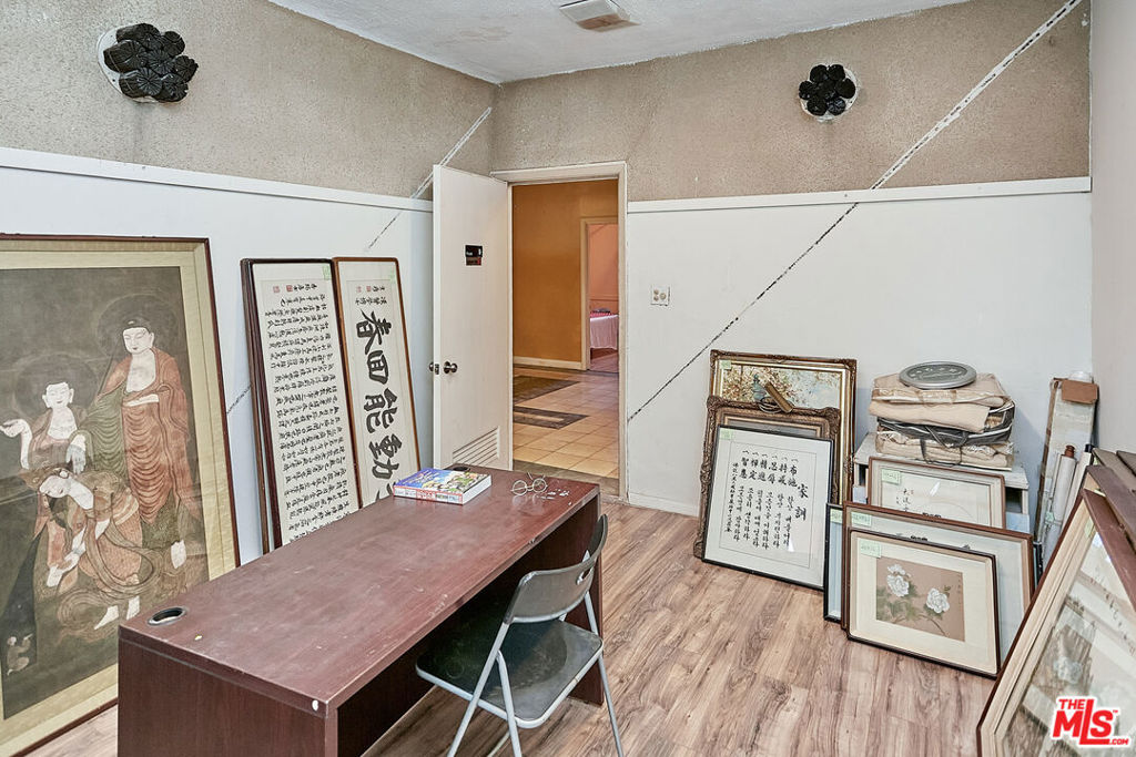 2551 Beverly Boulevard B Property Photo 34
