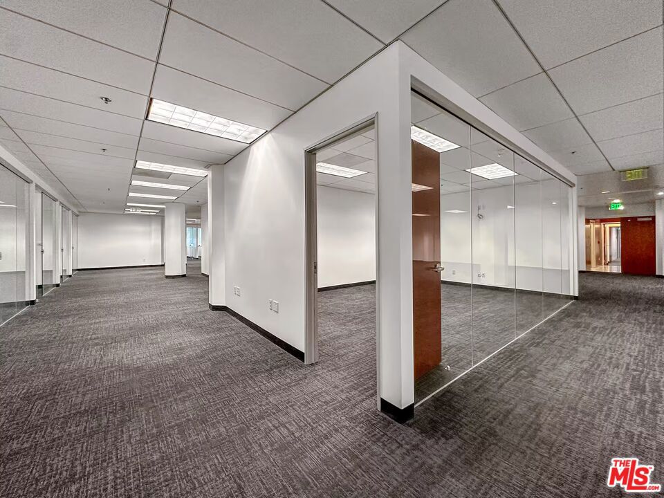 1100 S Flower Street 2200 Property Photo 7