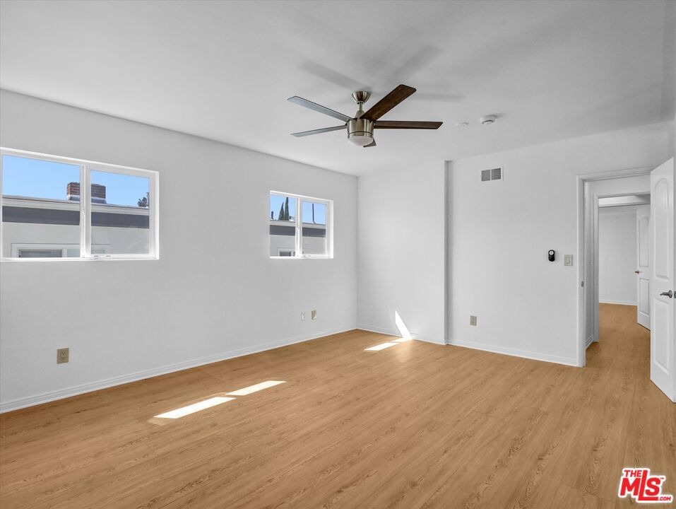 5820 S Chariton Avenue Property Photo 11