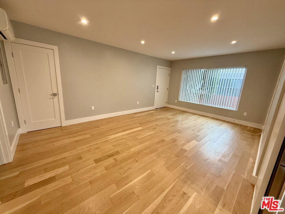 724 Ashland Avenue 2 Property Photo 6
