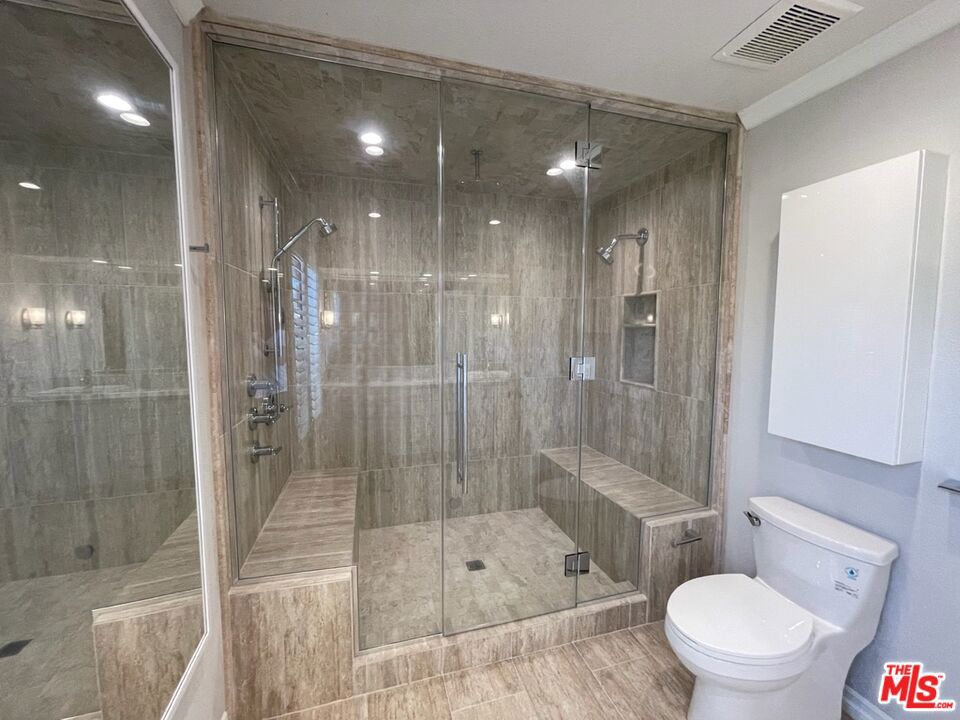 64356 Doral Drive Property Photo 8