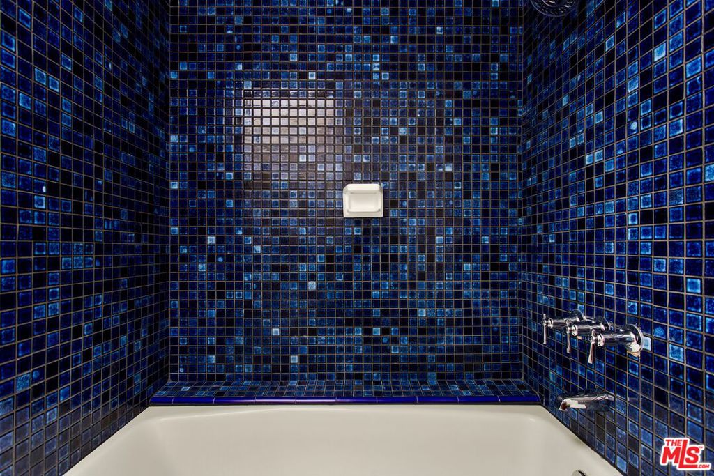1701 Clinton Street 321 Property Photo 21
