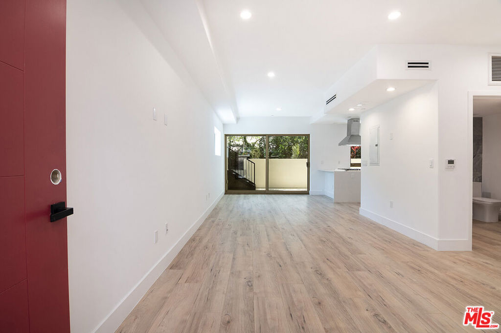 1236 N Fairfax Avenue 4 Property Photo 4