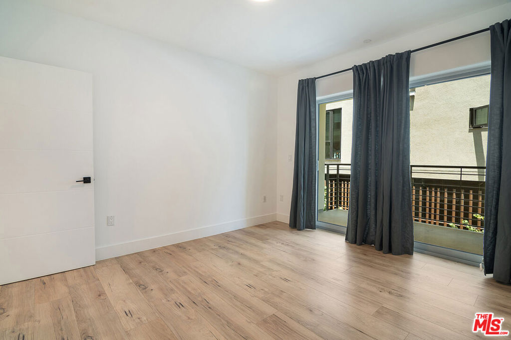 1236 N Fairfax Avenue 4 Property Photo 20