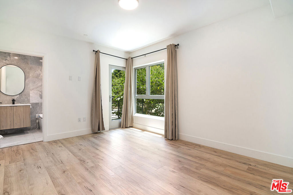 1236 N Fairfax Avenue 4 Property Photo 25