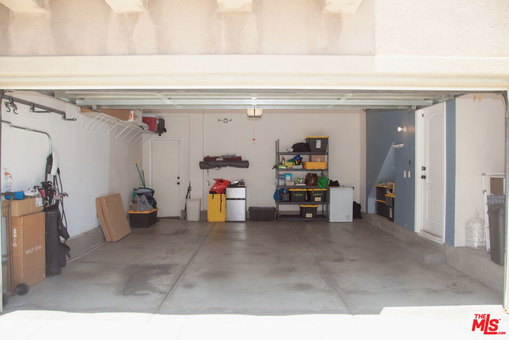 9135 S Cullen Way Property Photo 8