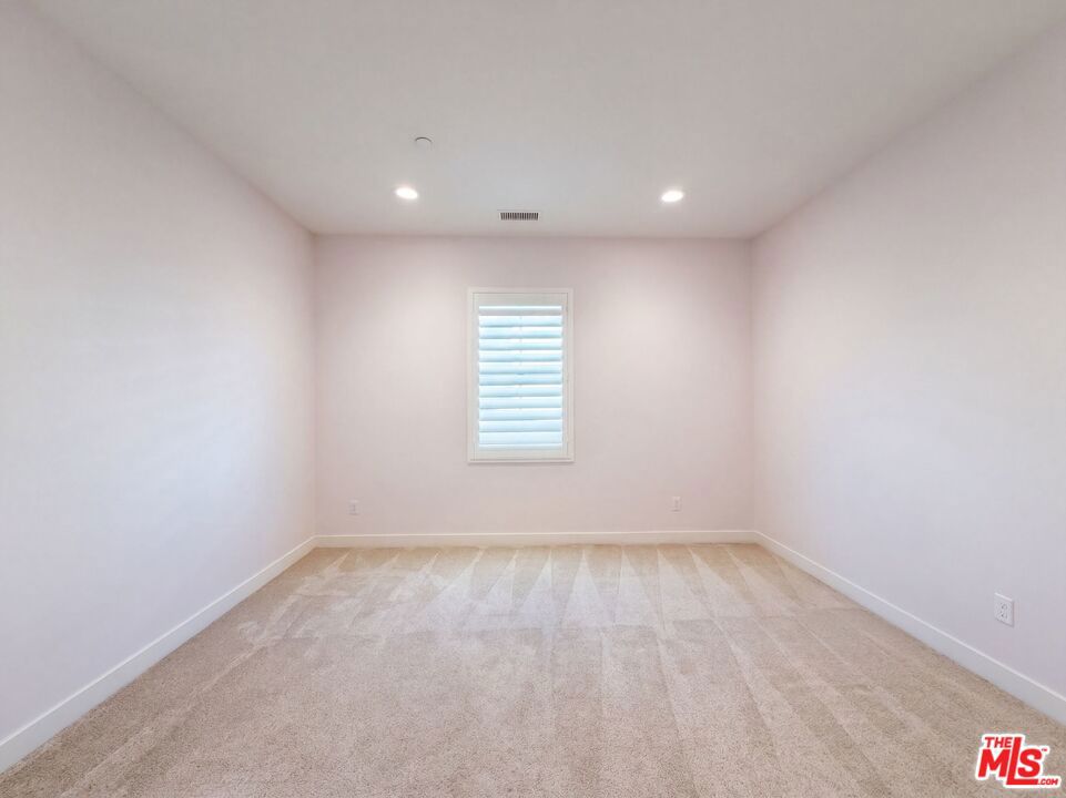 627 E Orange Blossom Way Property Photo 15