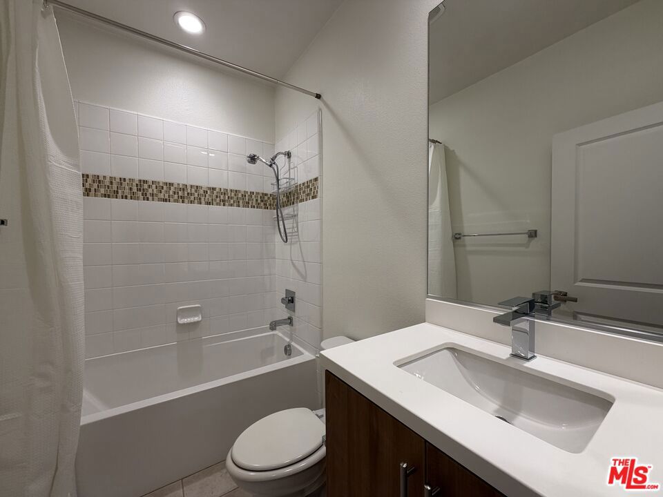 627 E Orange Blossom Way Property Photo 19