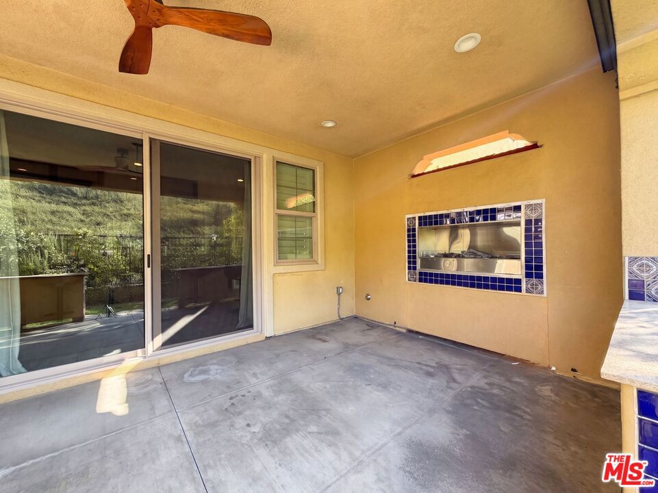 627 E Orange Blossom Way Property Photo 32