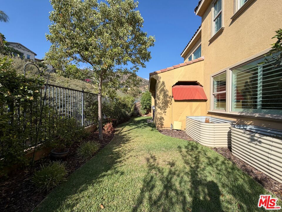627 E Orange Blossom Way Property Photo 35