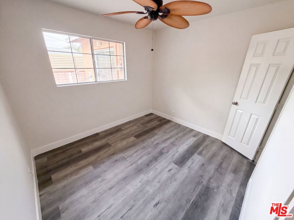 1426 S Rita Way Property Photo 4