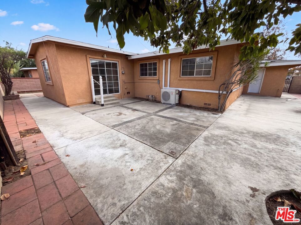 1426 S Rita Way Property Photo 5
