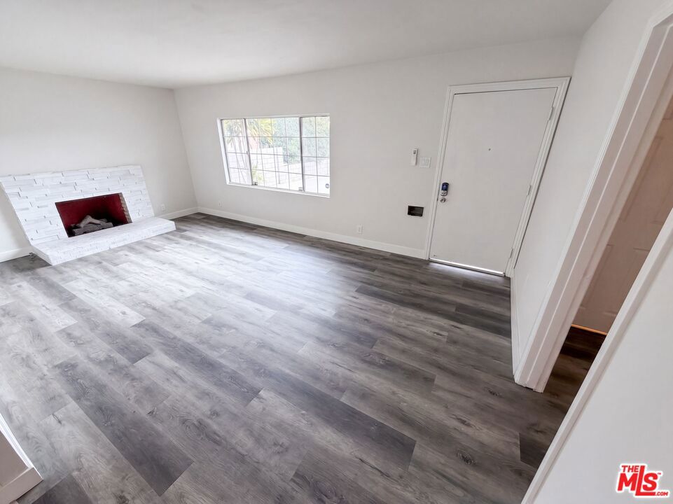 1426 S Rita Way Property Photo 6