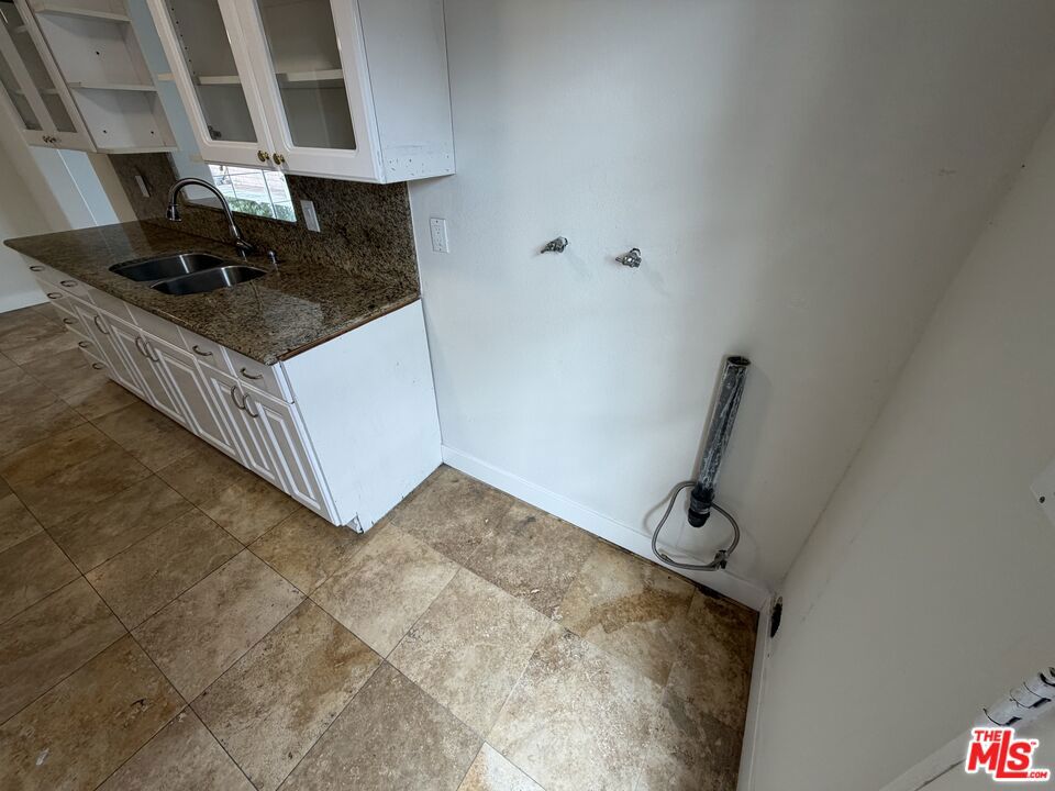 1426 S Rita Way Property Photo 10