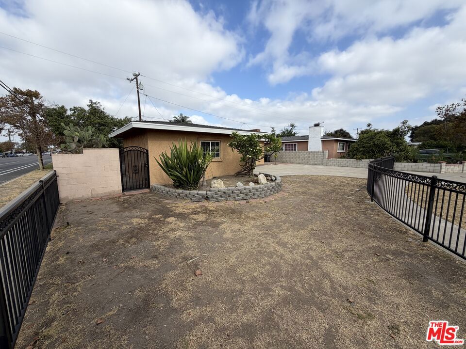 1426 S Rita Way Property Photo 25