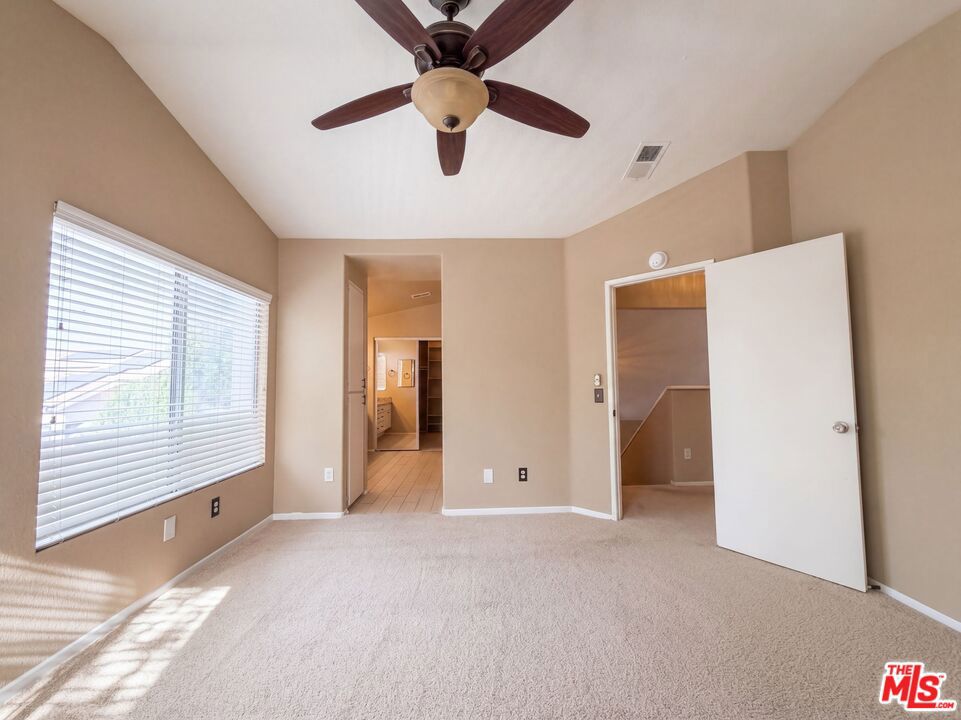5539 W Avenue L6 Property Photo 4