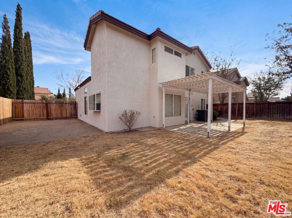 5539 W Avenue L6 Property Photo 17