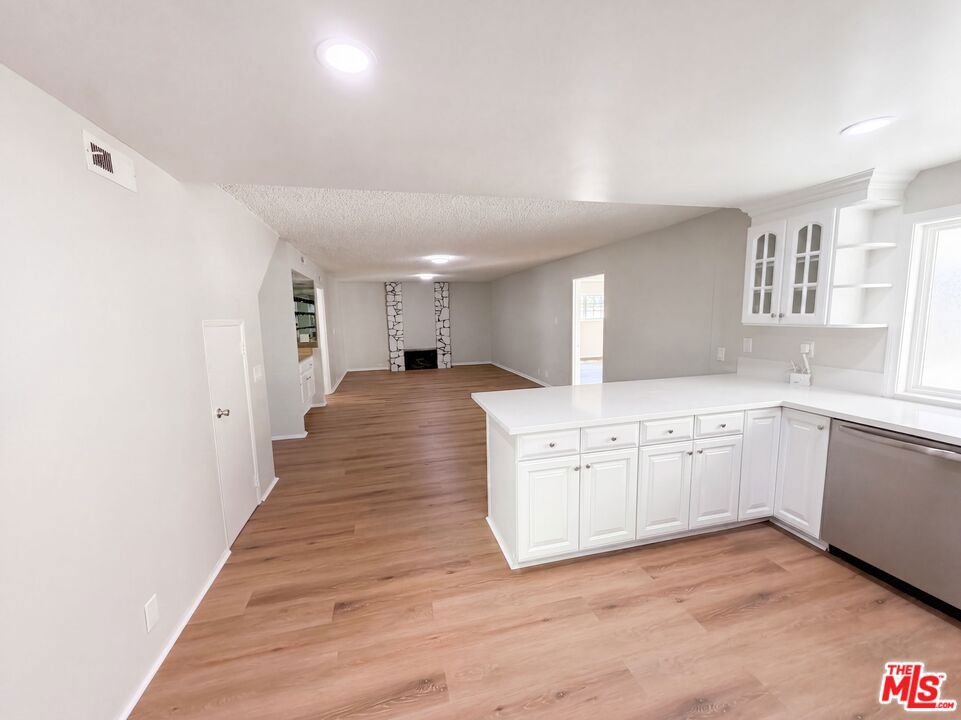 8452 Hazelwood Circle Property Photo 13