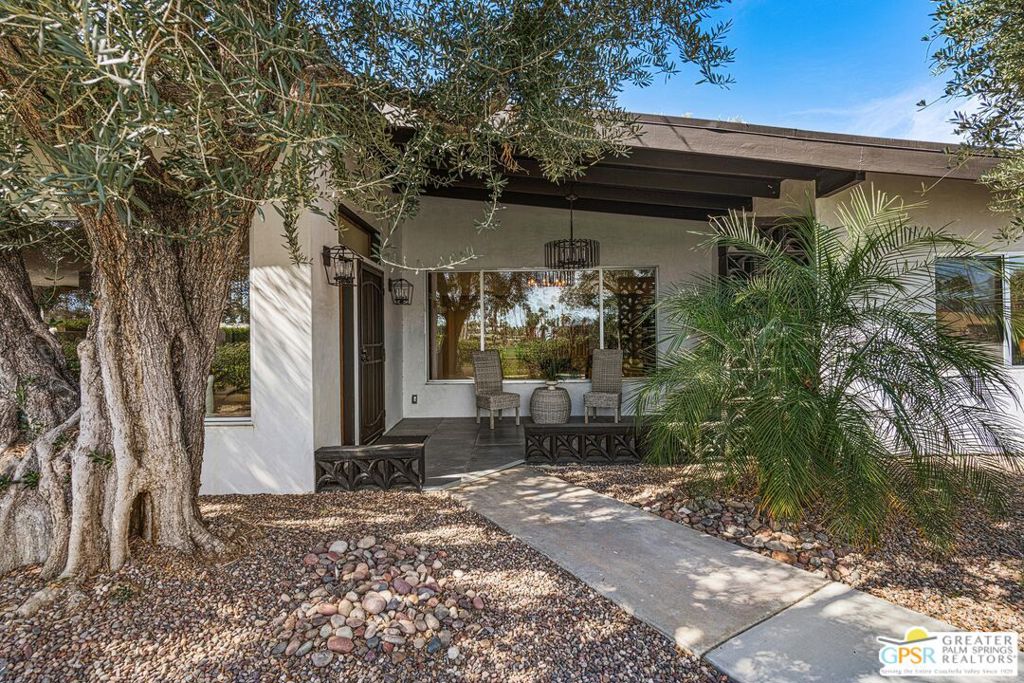 5155 E Bobolink Lane