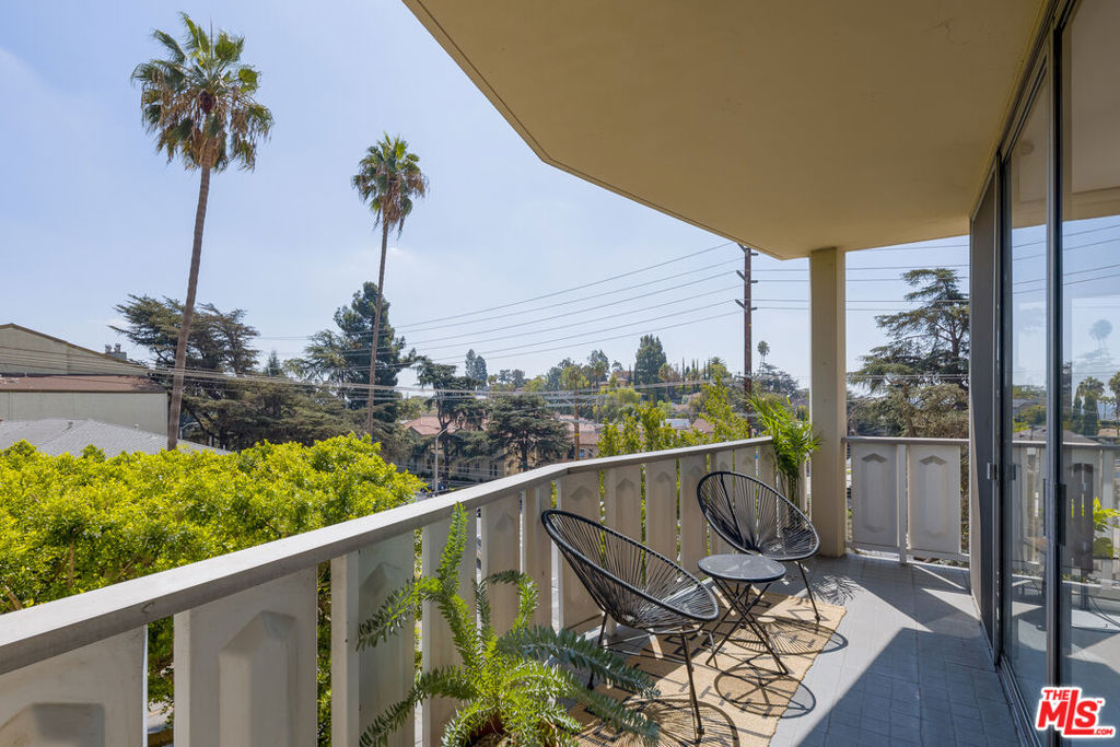 4411 Los Feliz Boulevard 307 Property Photo 5