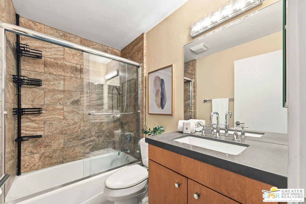 870 E Palm Canyon Drive 202 Property Photo 25