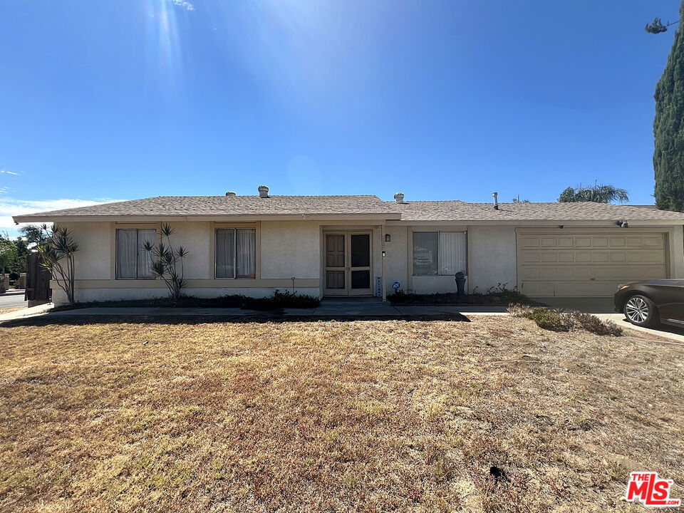 837 W Fontlee Lane Property Photo 1