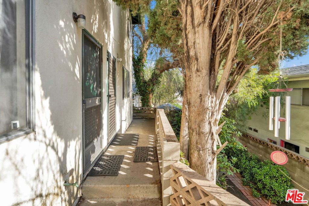 2241 Ewing Street Property Photo 2