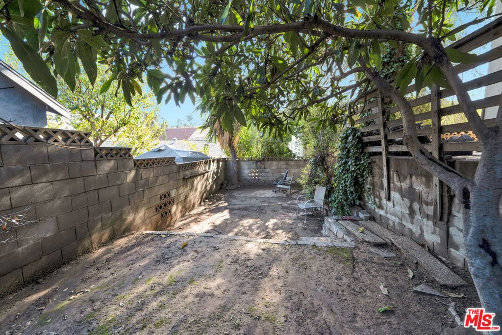 2241 Ewing Street Property Photo 8