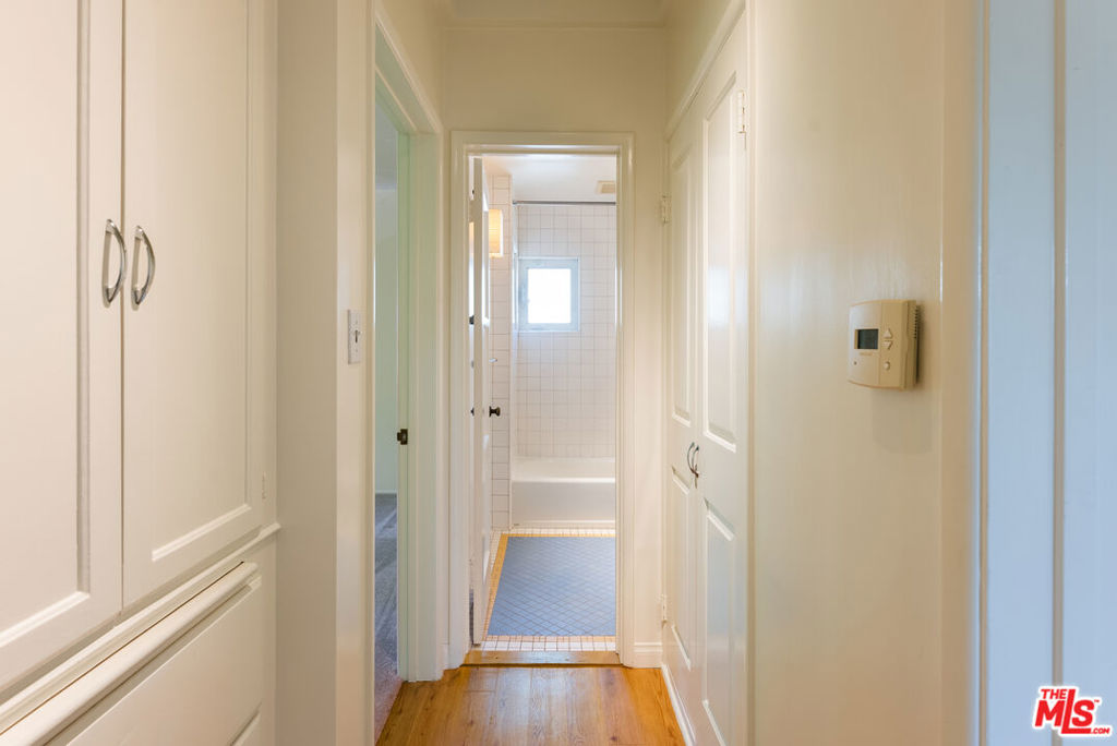 8921 1/2 Rangely Avenue Property Photo 6