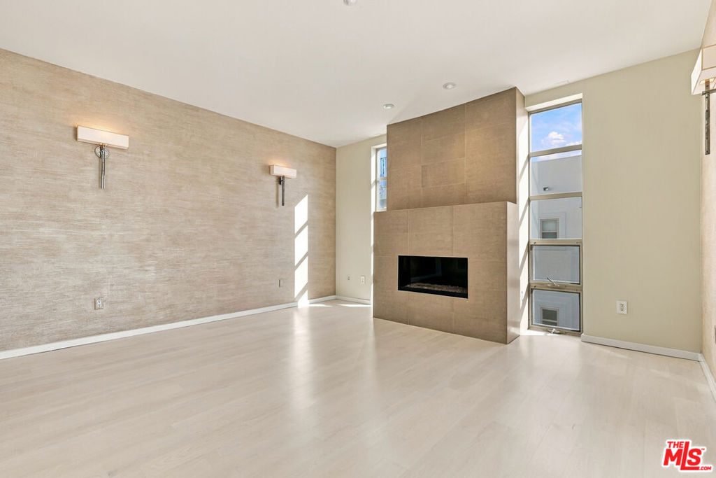 870 Haverford Avenue 202 Property Photo 21