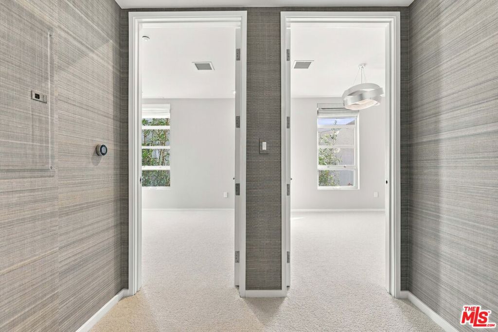 870 Haverford Avenue 202 Property Photo 26