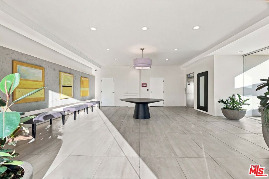 870 Haverford Avenue 202 Property Photo 65