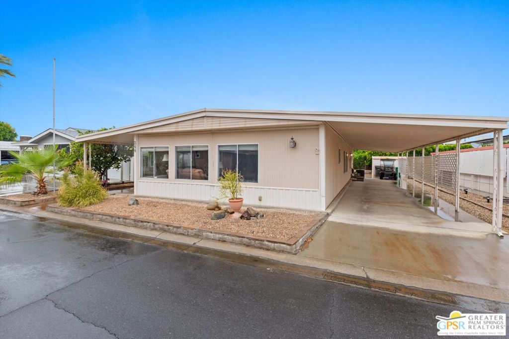 244 S Paseo Laredo Property Photo 1