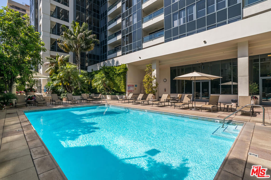 10724 Wilshire Boulevard 1005 Property Photo 23