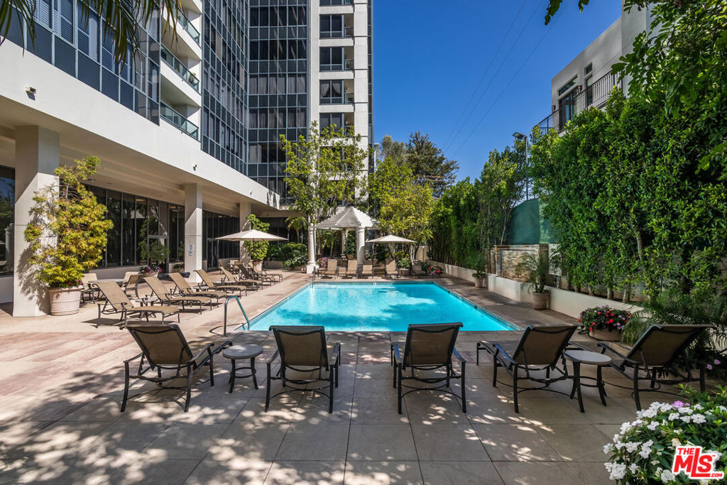 10724 Wilshire Boulevard 1005 Property Photo 25