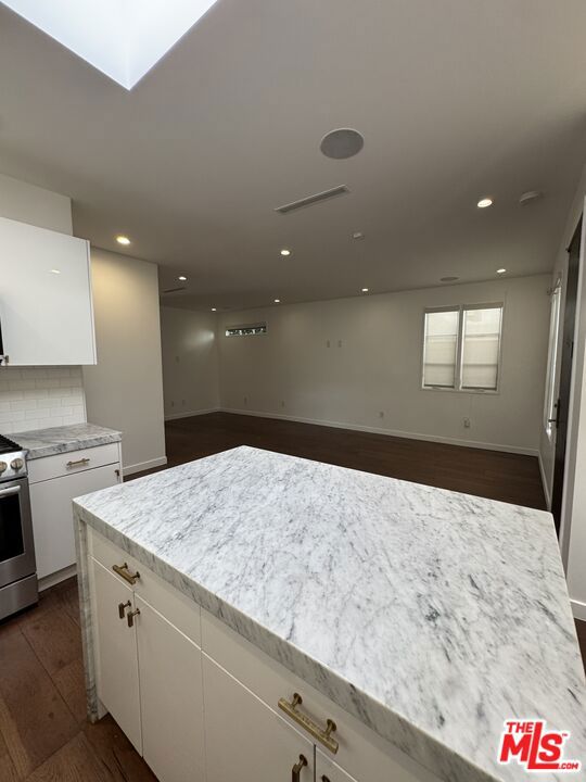 1009 Palms Boulevard Property Photo 4