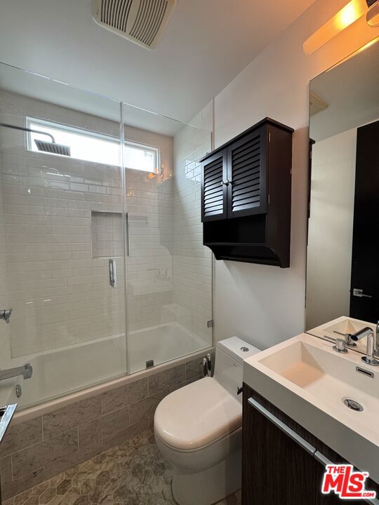1009 Palms Boulevard Property Photo 6