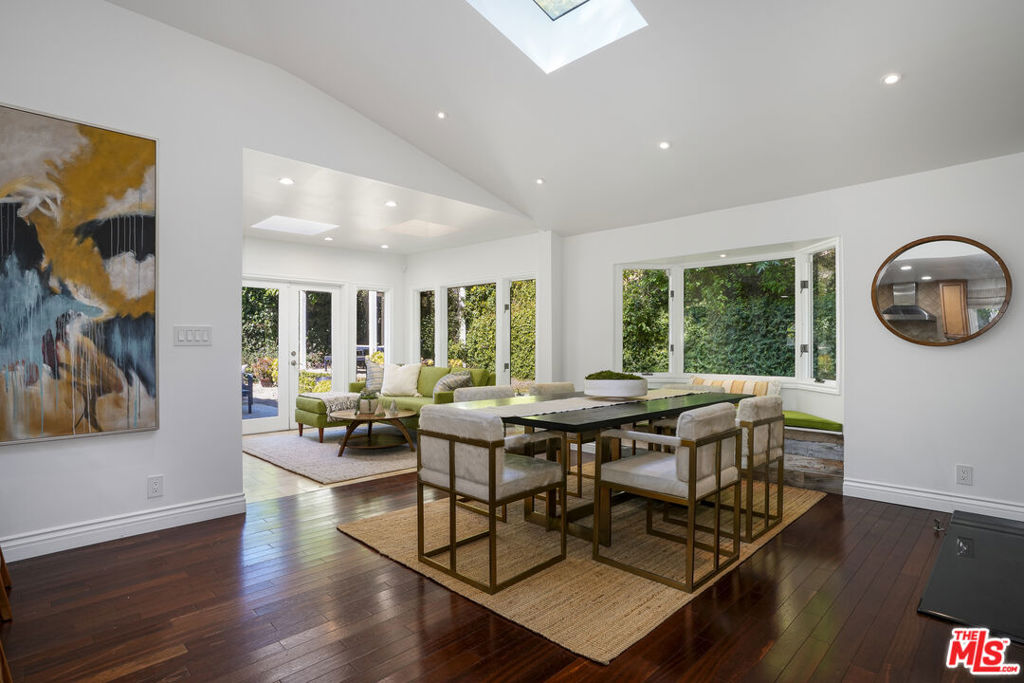 3452 Mandeville Canyon Road Property Photo 7