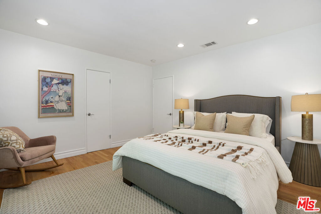 3452 Mandeville Canyon Road Property Photo 32