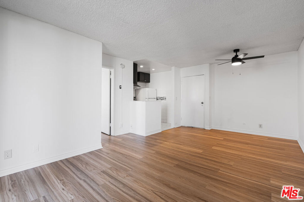 210 S La Fayette Park Place 201 Property Photo 9
