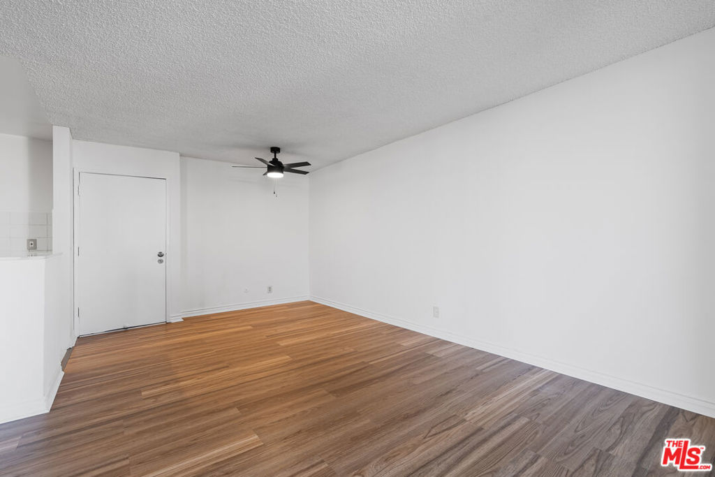210 S La Fayette Park Place 201 Property Photo 10